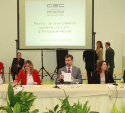 Su Alteza Real el Príncipe de Asturias en la mesa presidencial, durante el encuentro con una representación de empresarios de la Provincia de Cadíz
